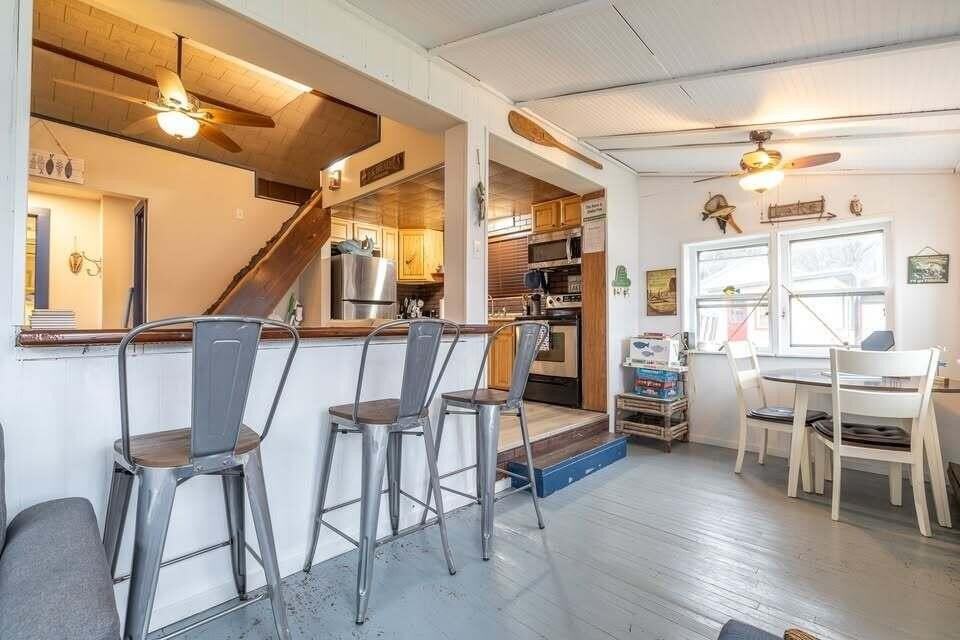 2555 Melvin Rd - Photo 4 of 22
