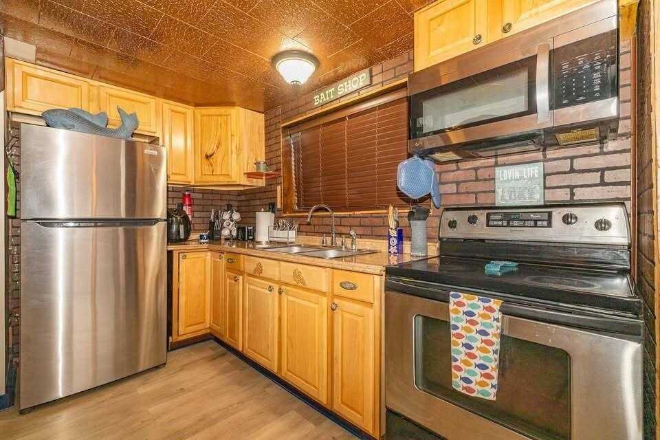 2555 Melvin Rd - Photo 5 of 22