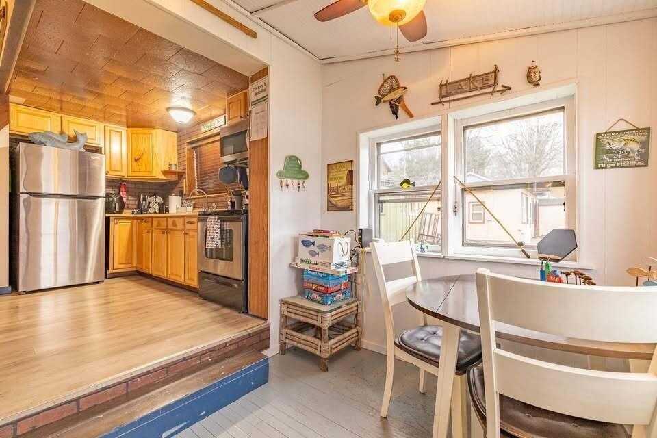 2555 Melvin Rd - Photo 7 of 22