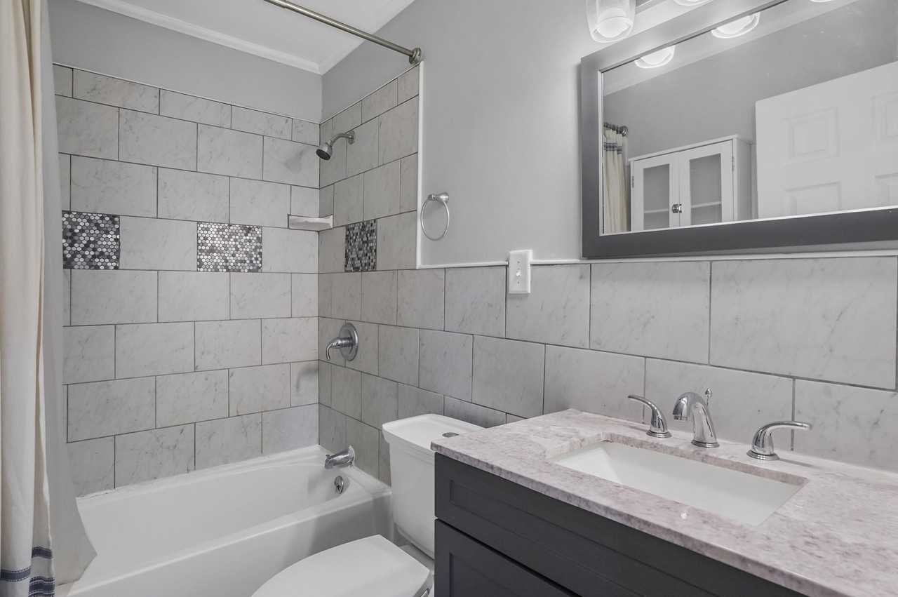 22000 Cunningham Ave - Photo 5 of 14