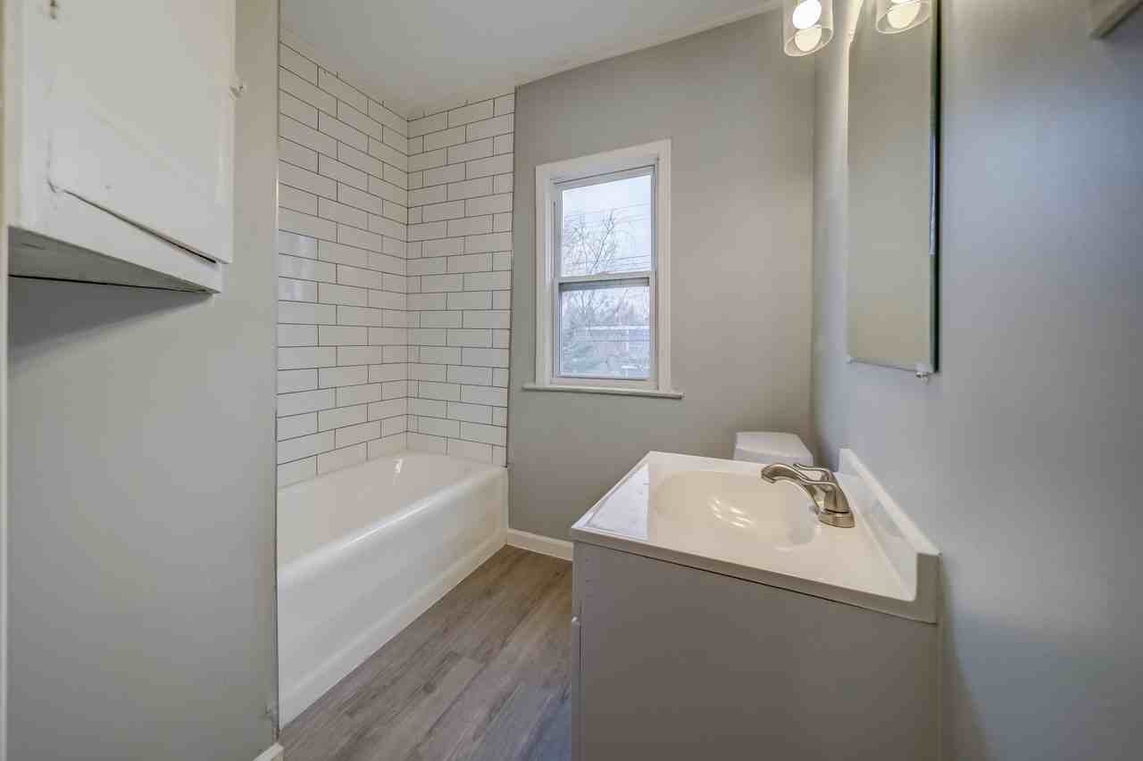 16225 Hartwell St - Photo 2 of 12
