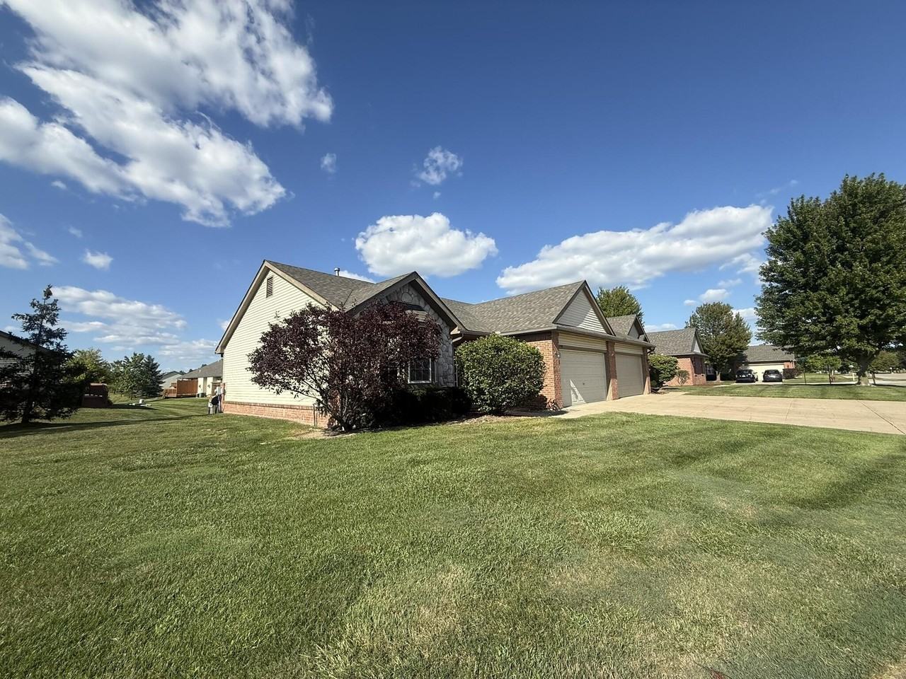 1788 Wexford Dr - Photo 2 of 26