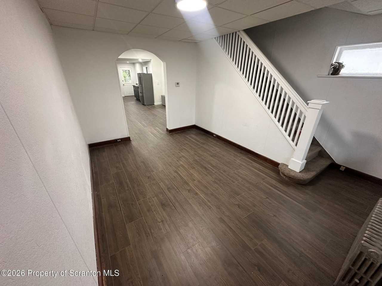 1142 Hampton St - Photo 4 of 34