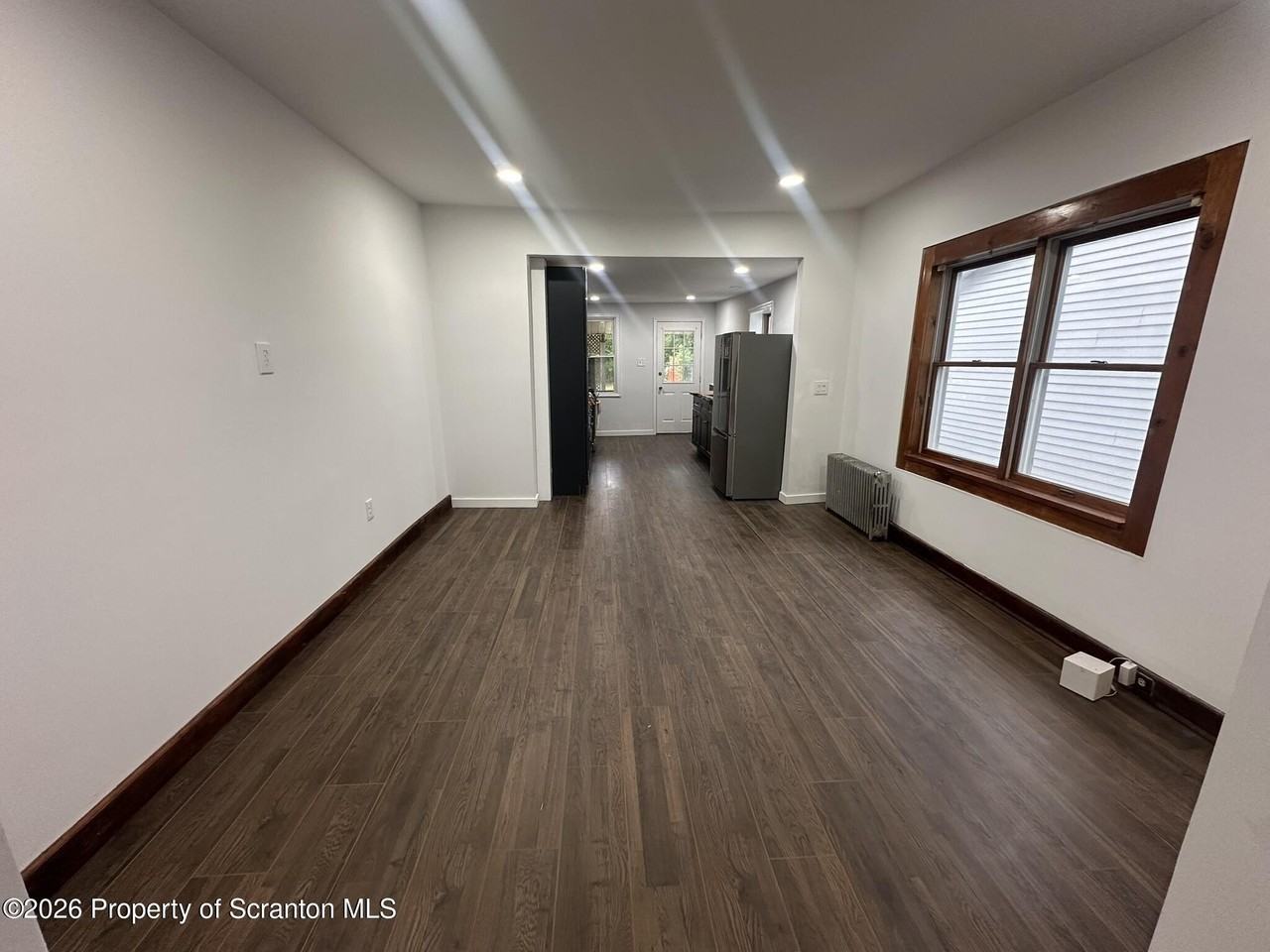 1142 Hampton St - Photo 5 of 34