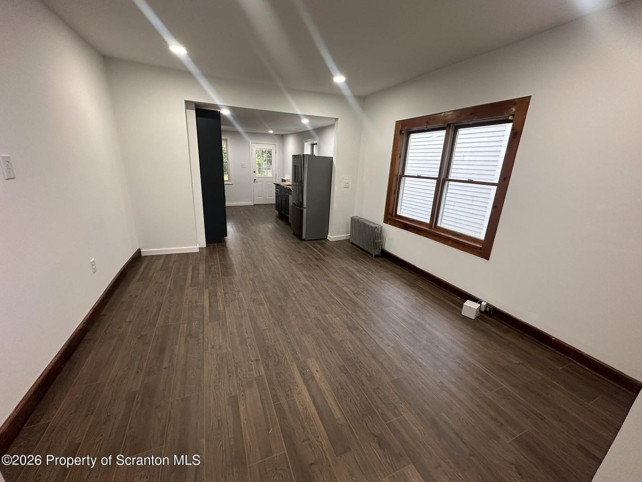 1142 Hampton St - Photo 6 of 34