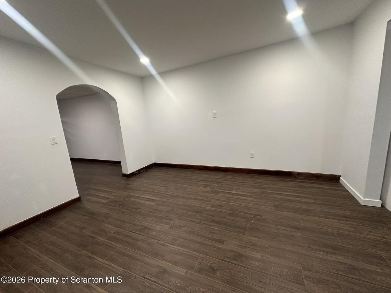 1142 Hampton St - Photo 7 of 34