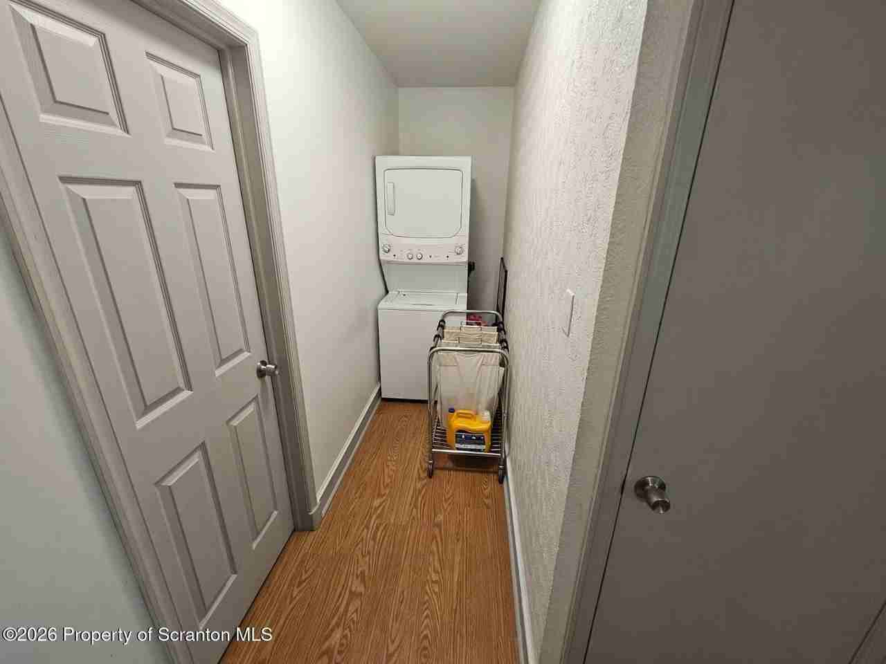 1057 Lincoln St #1 - Photo 6 of 17
