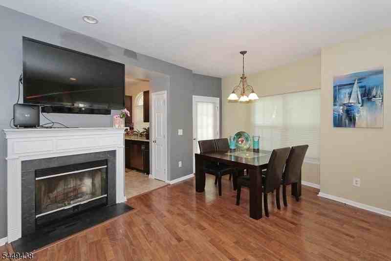 1408 Norwood Way - Photo 5 of 41