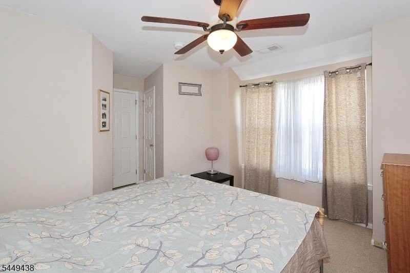 1408 Norwood Way - Photo 7 of 41