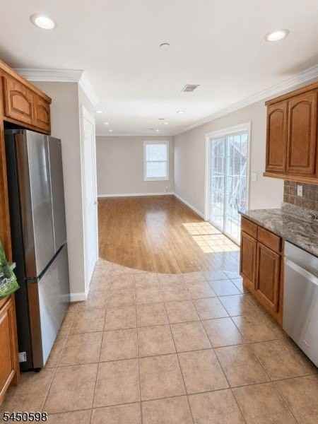 77 Cedar St #3 - Photo 4 of 38