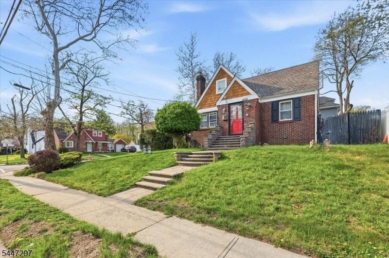 409 Tryon Ave - Photo 2 of 33