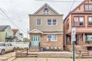 featured image of 120 W 50th St