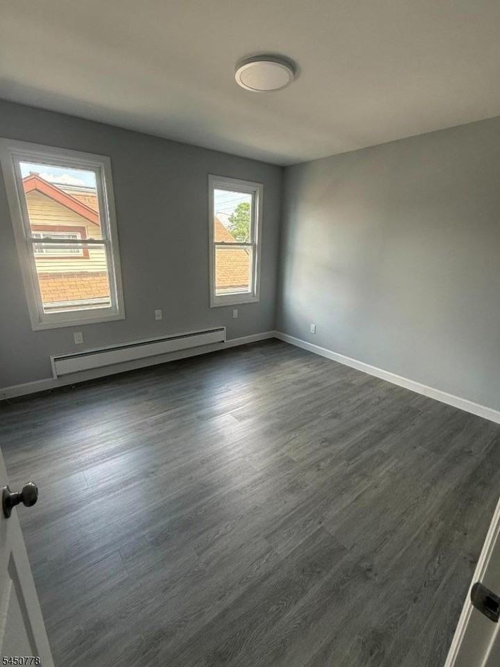812 Bayway Ave #2B - Photo 4 of 6