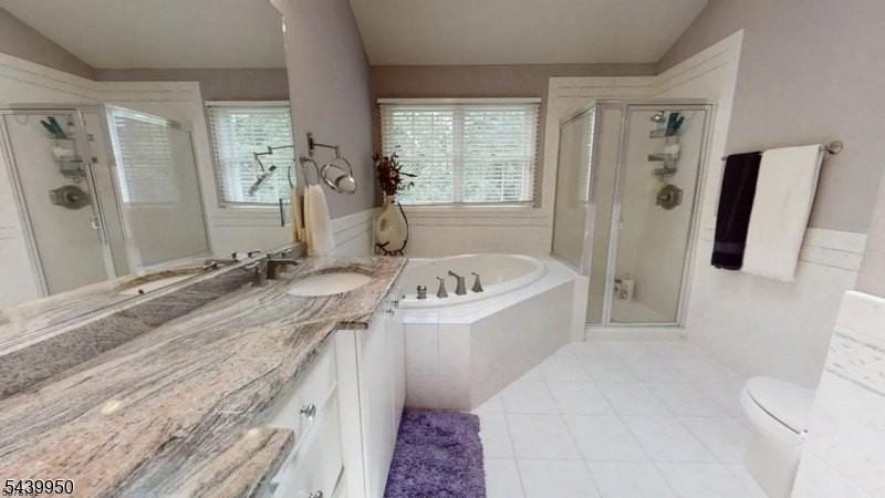 711 Binghampton Ln #711 - Photo 4 of 6