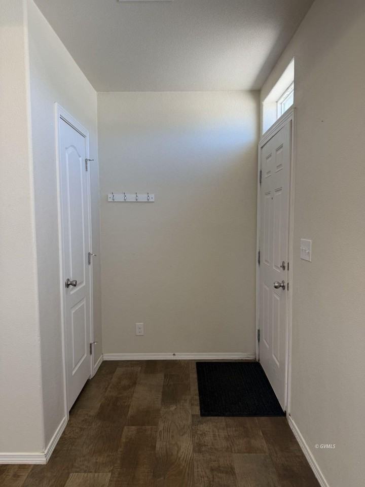 3722 W 20th St - Photo 5 of 35