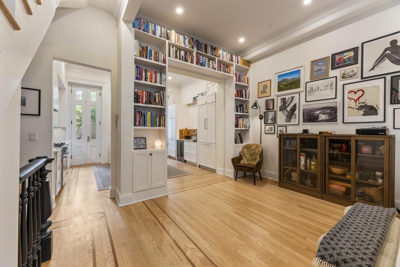 8 Paulmier Pl - Photo 7 of 35