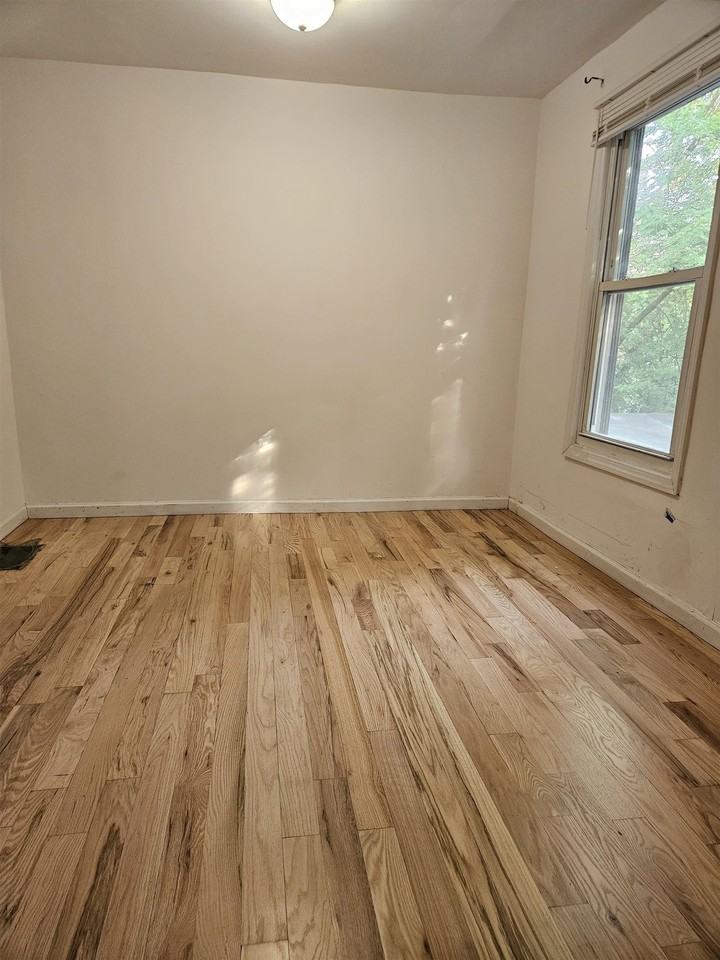 85 Oakland Ave #1 - Photo 3 of 21