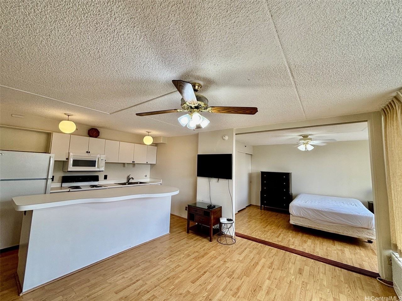 201 Ohua Ave #905 - Photo 3 of 18