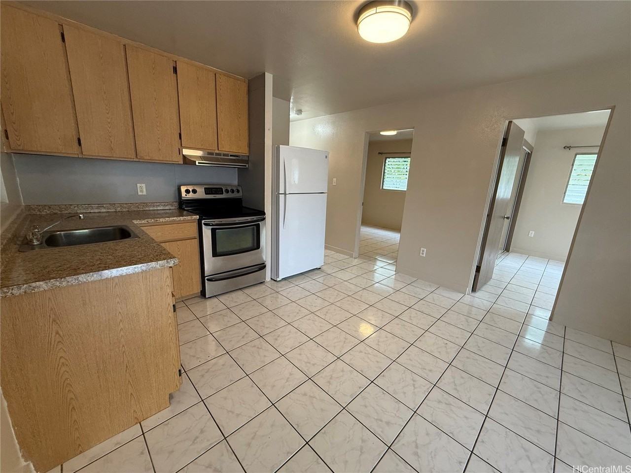 234 Oneawa St #B - Photo 2 of 9