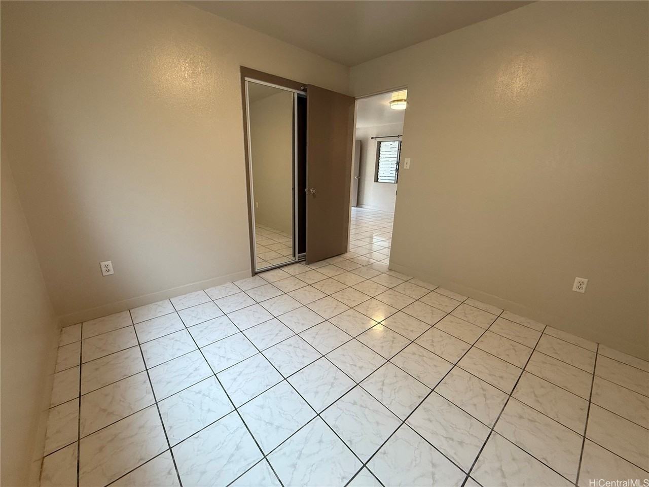 234 Oneawa St #B - Photo 7 of 9
