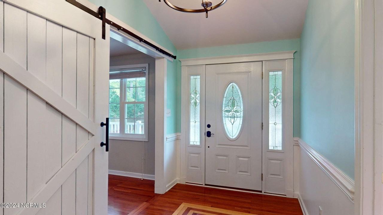 221 Salty Shores Rd - Photo 3 of 50