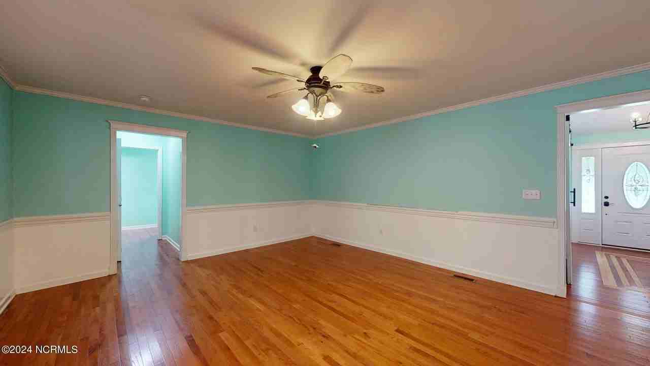 221 Salty Shores Rd - Photo 7 of 50