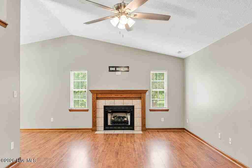 304 Gaston Ct - Photo 5 of 30