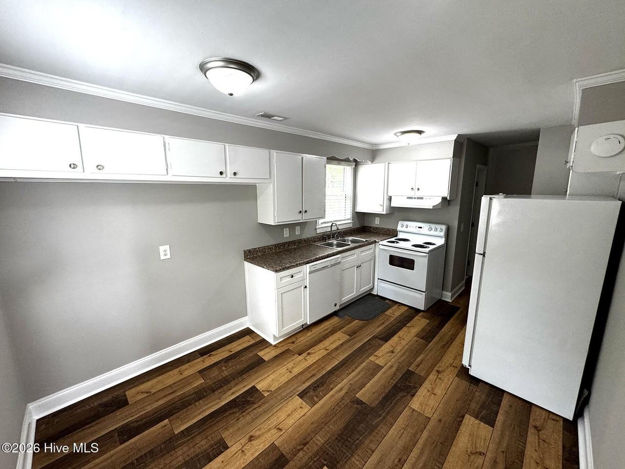 622 Rosemont Ave - Photo 3 of 11