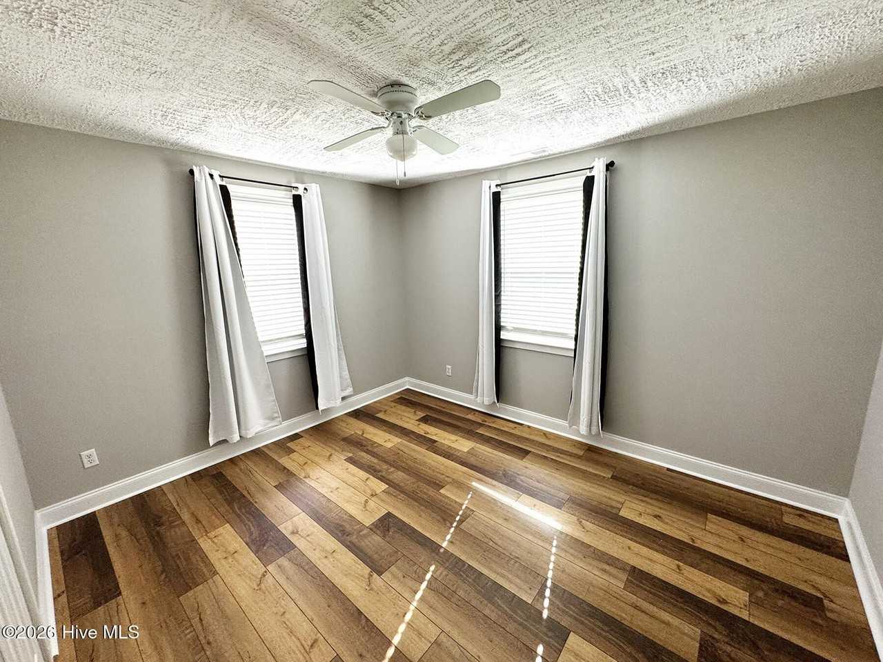 622 Rosemont Ave - Photo 5 of 11