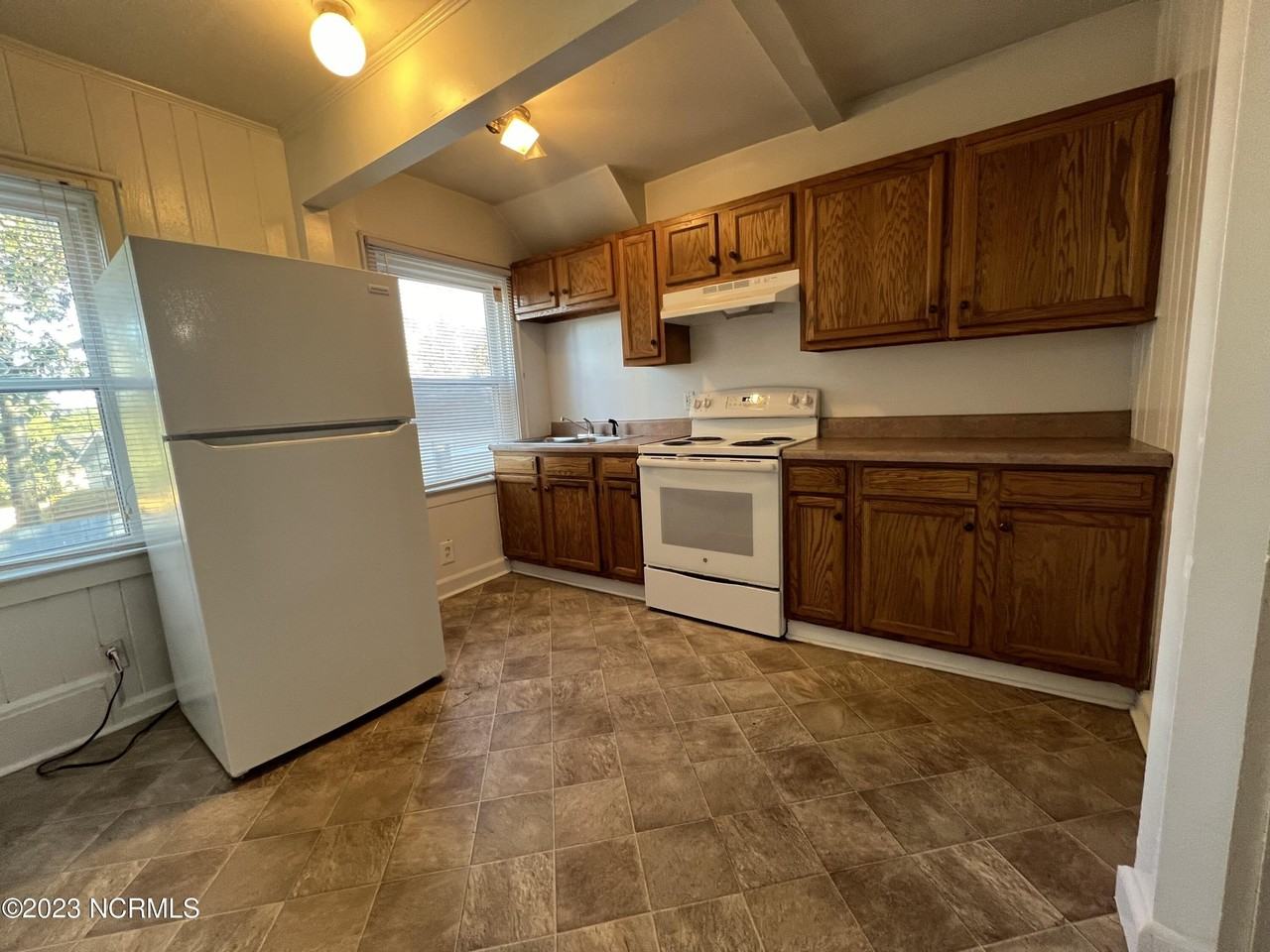 306 N 11th St #4 - Photo 5 of 10