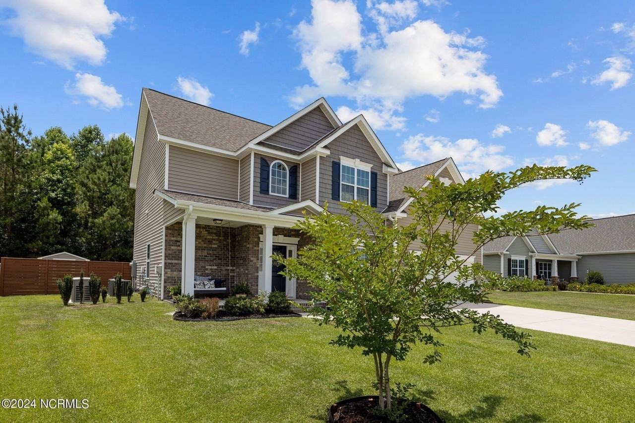 411 Palisades Way - Photo 2 of 48