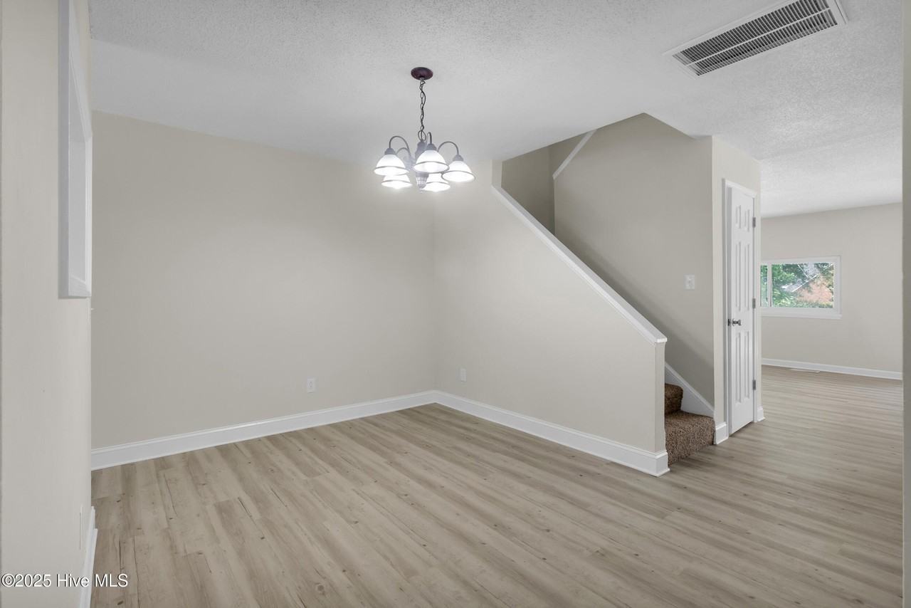 125 Pirates Rd #7 - Photo 2 of 30