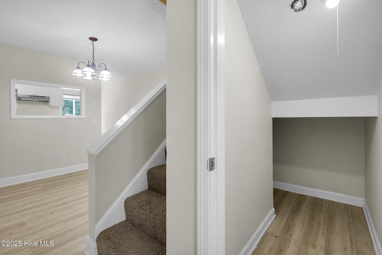 125 Pirates Rd #7 - Photo 4 of 30