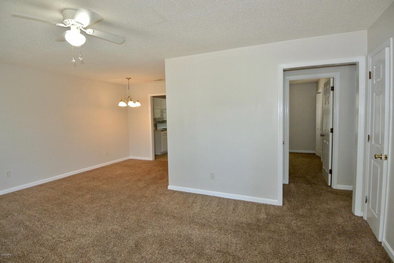 1212 Highland Ave #D - Photo 4 of 9