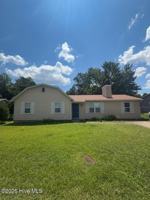 featured image of 902 Laurel Ln