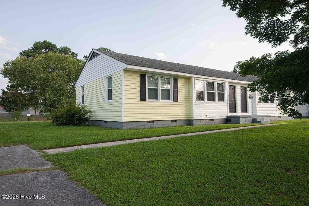 322 Starling St - Photo 2 of 21