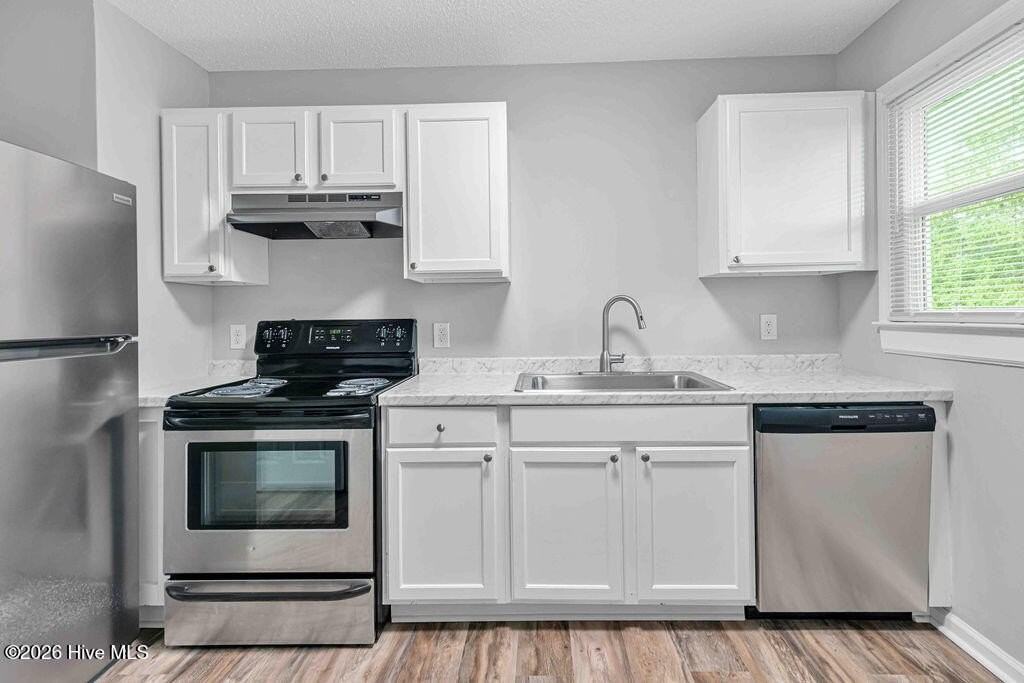 322 Starling St - Photo 7 of 21