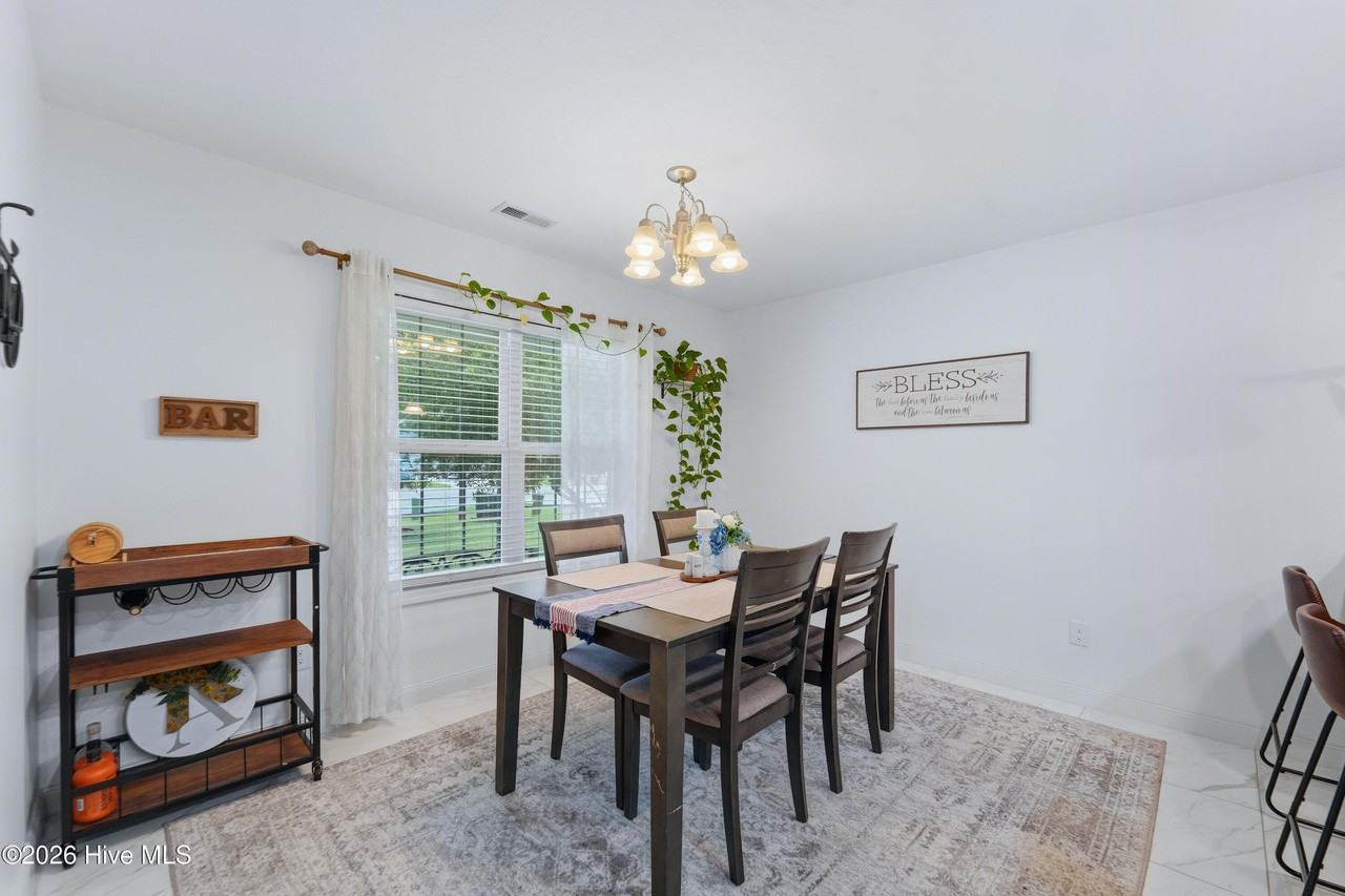 765 Radiant Dr - Photo 3 of 23