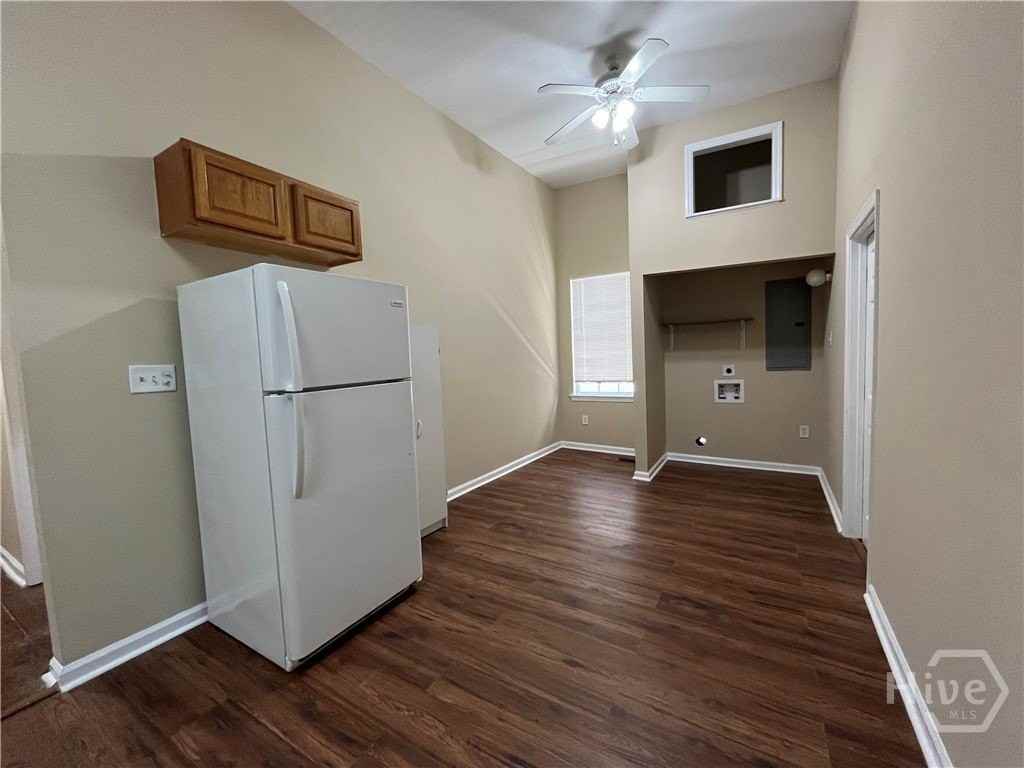 825 E Henry St #A - Photo 7 of 8