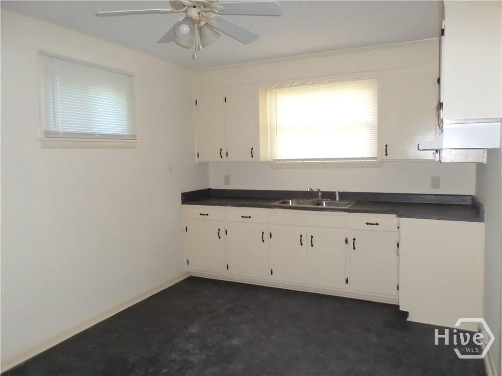 4209 Crane St - Photo 3 of 7