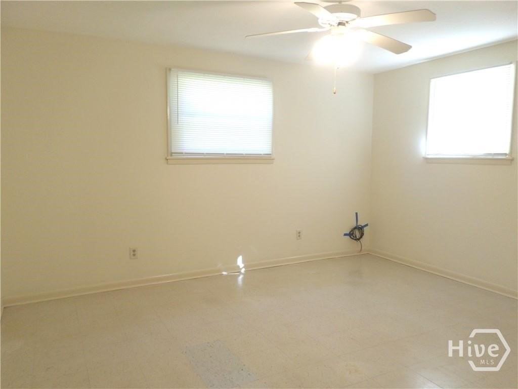 4209 Crane St - Photo 5 of 7