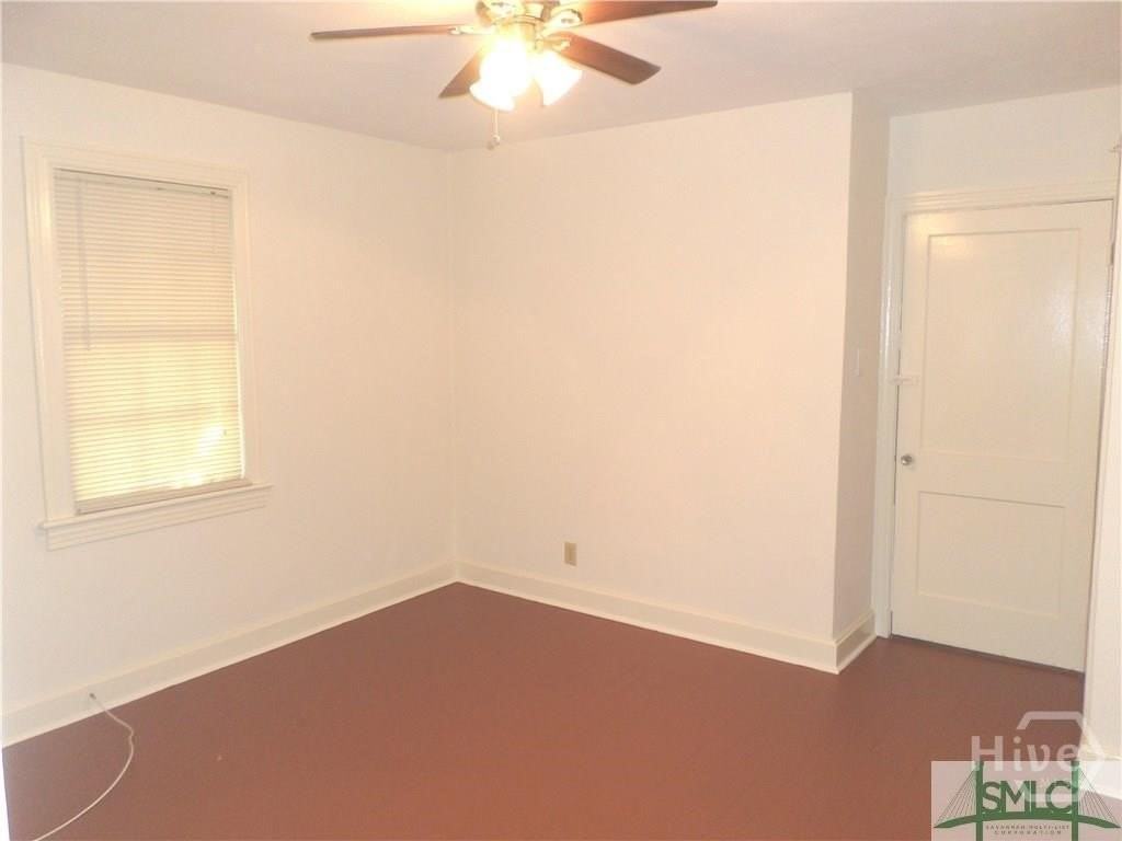 2302 E 40th St #B - Photo 4 of 9