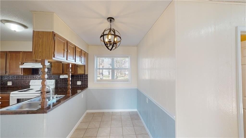 1235 N Ash St - Photo 4 of 15