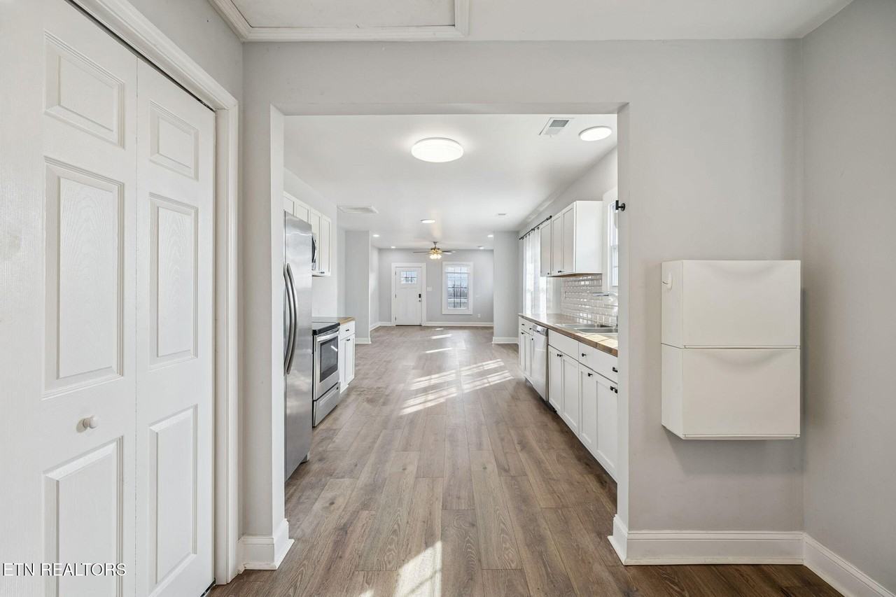 1601 Cecil Ave - Photo 7 of 44