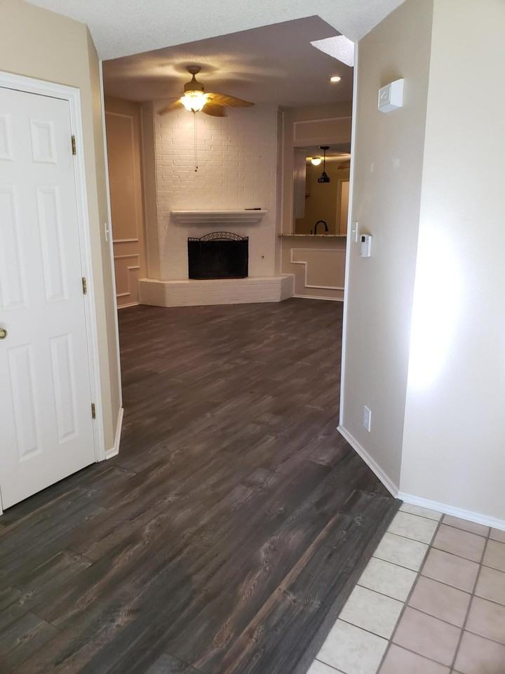 114 Troy Ave - Photo 5 of 8