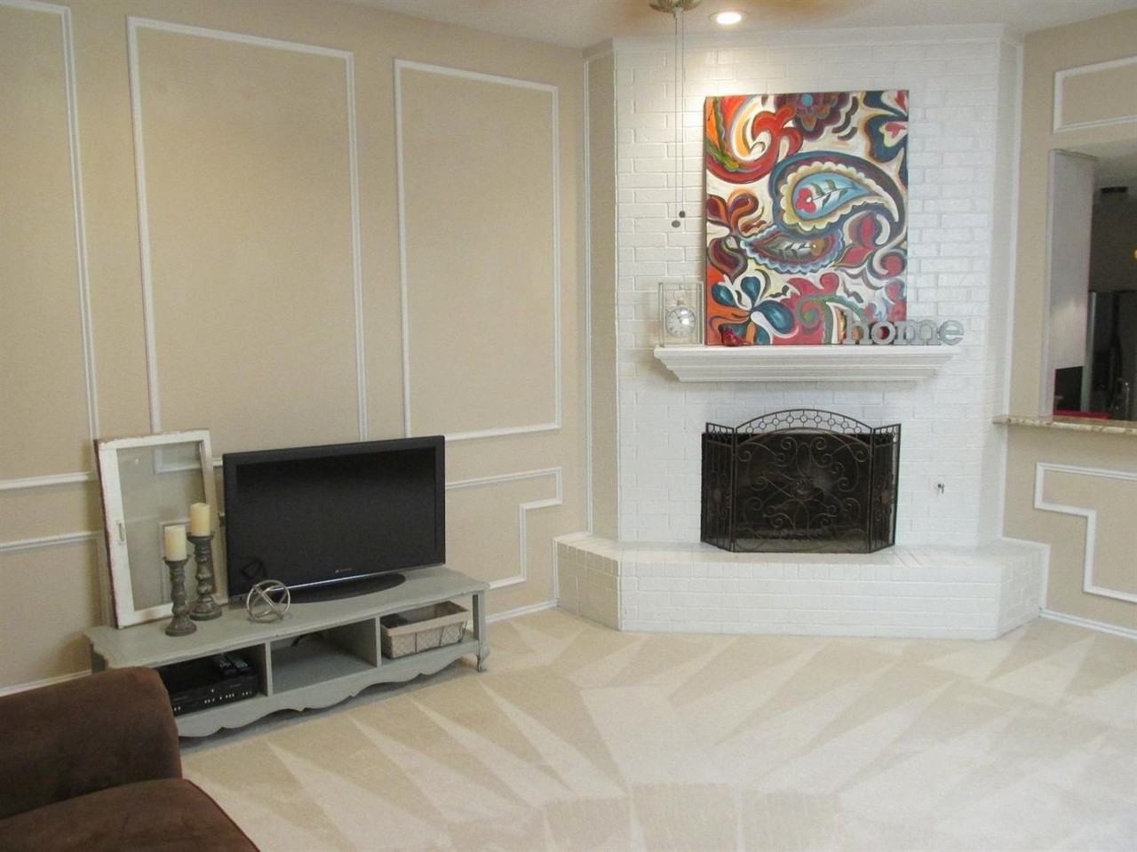114 Troy Ave - Photo 7 of 8