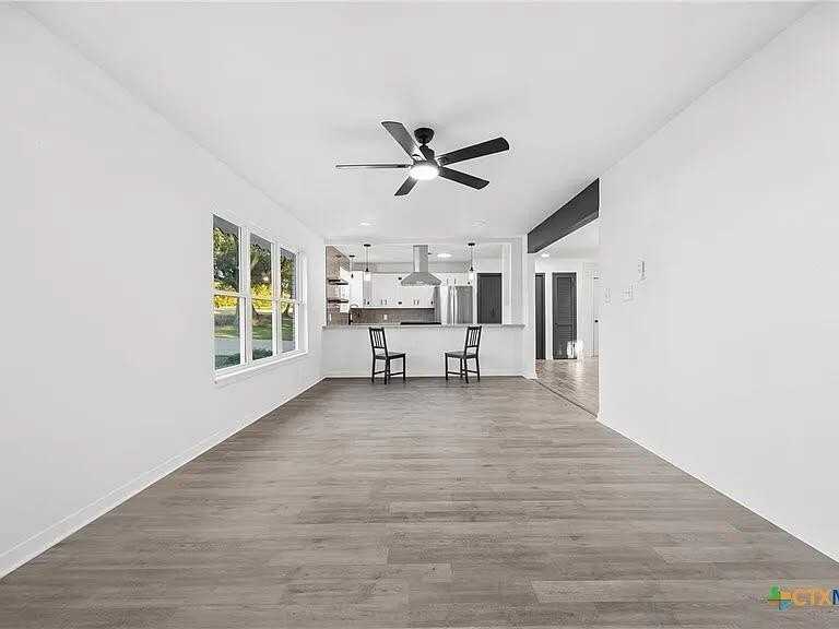 3505 W Adams Ave - Photo 2 of 14