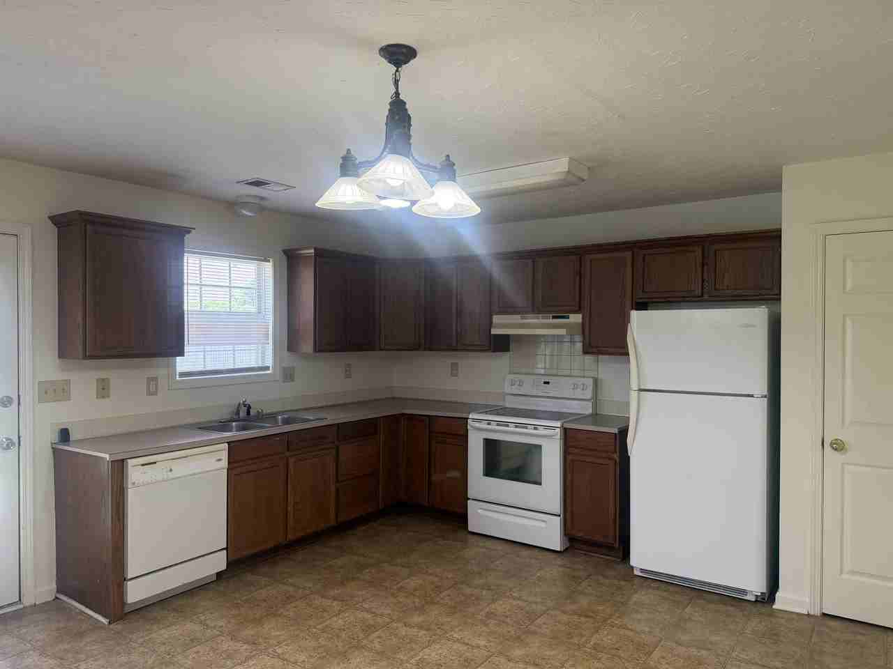 541 Lidian Ct - Photo 3 of 22