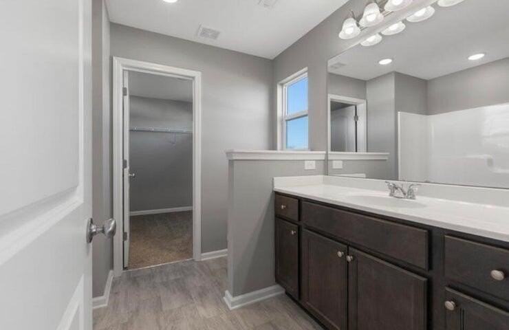8165 Driftwood Loop - Photo 5 of 9