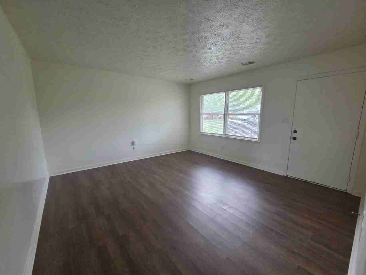 3777 Red River Dr - Photo 2 of 10